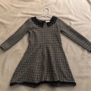 Black/white dress.Size 120 comparable to a 5/6